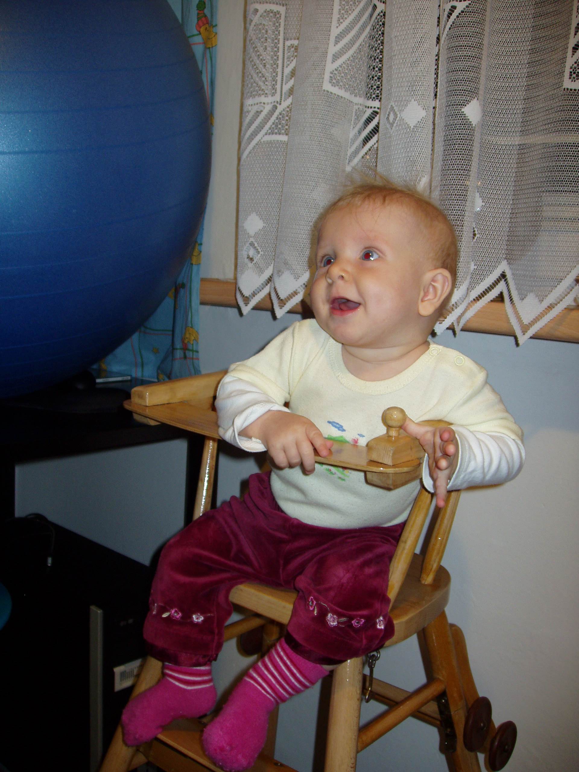 říjen 2007 (0 roků, 9 měsíců)