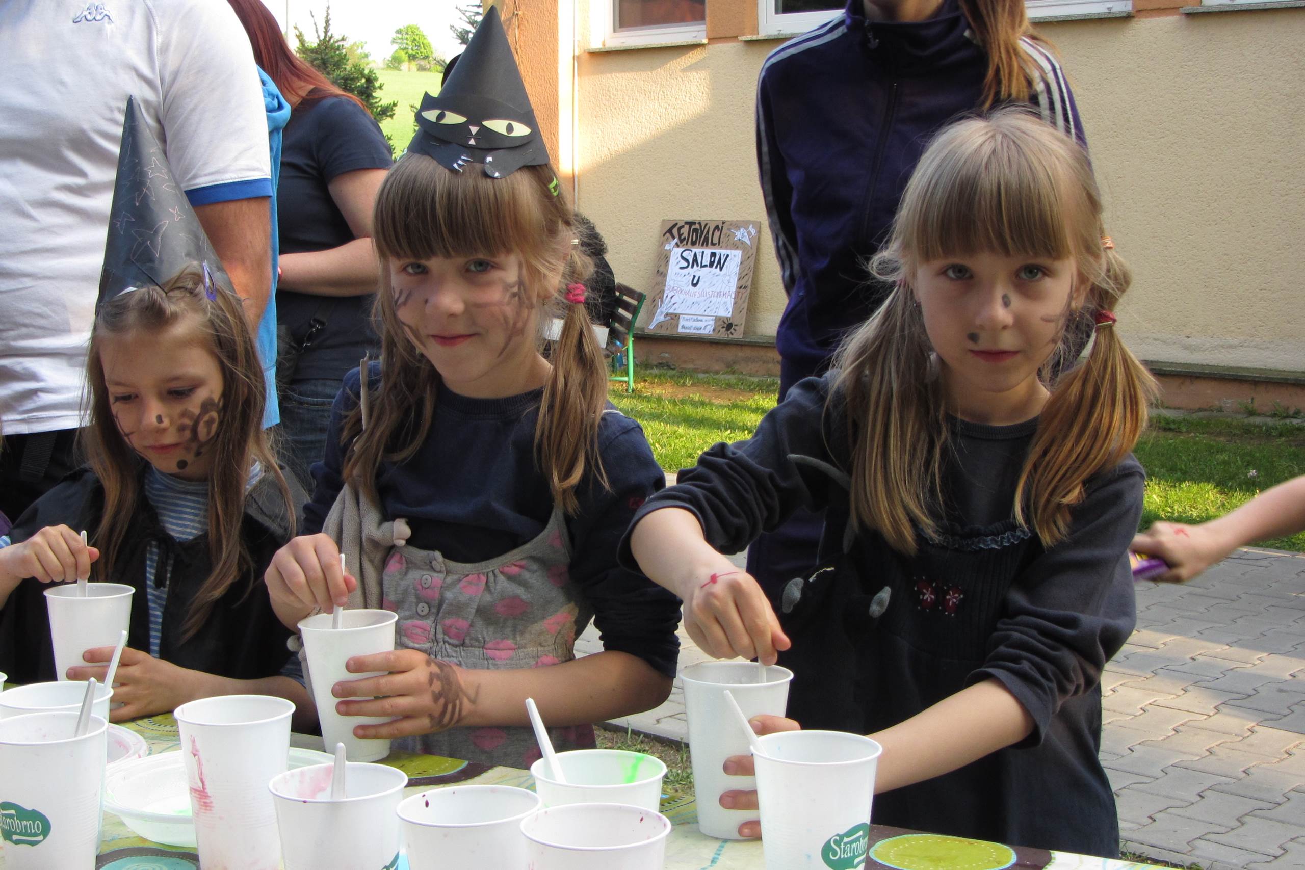 duben 2014 (7 roků, 3 měsíce)