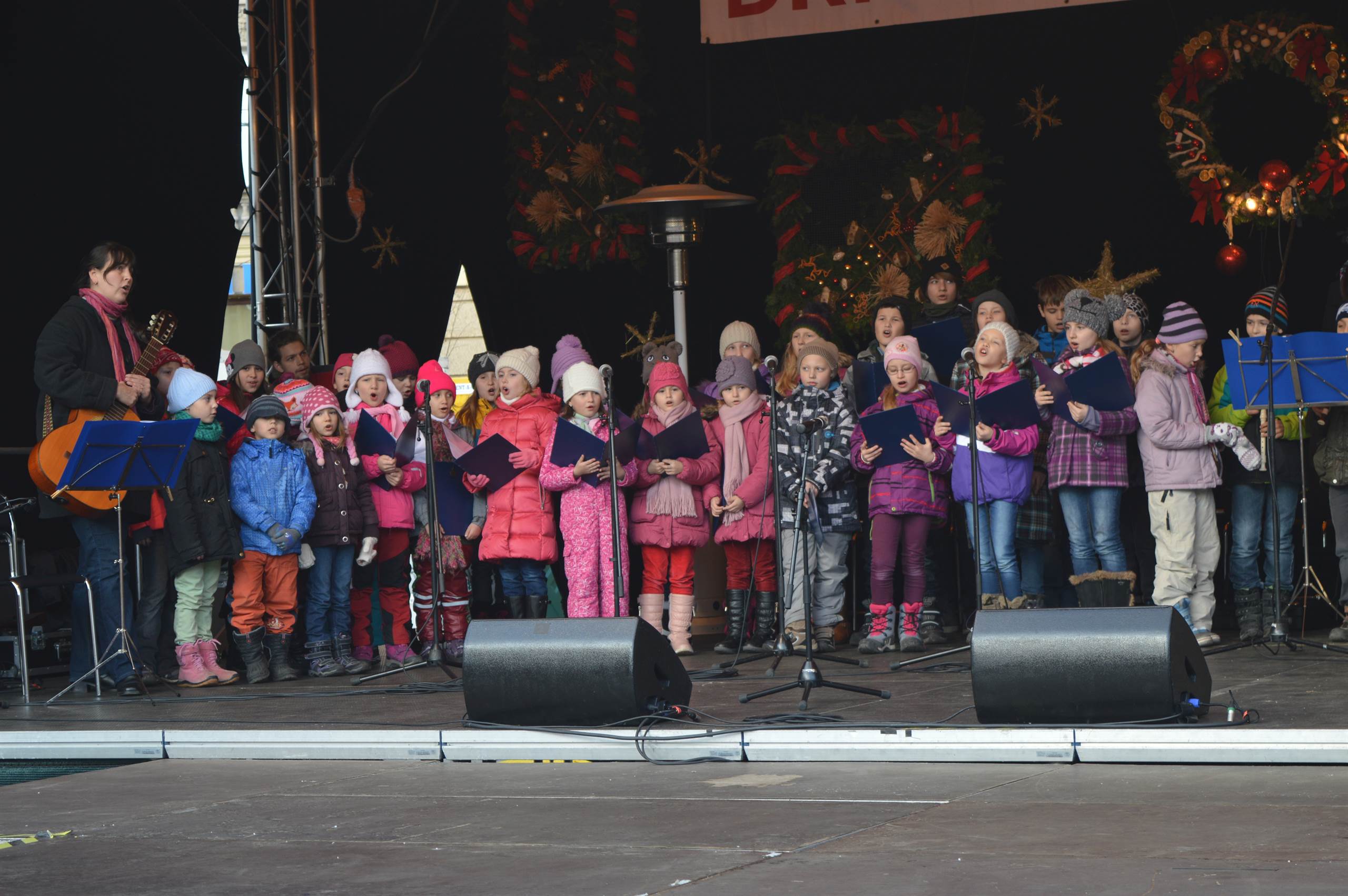 prosinec 2014 (7 roků, 11 měsíců)